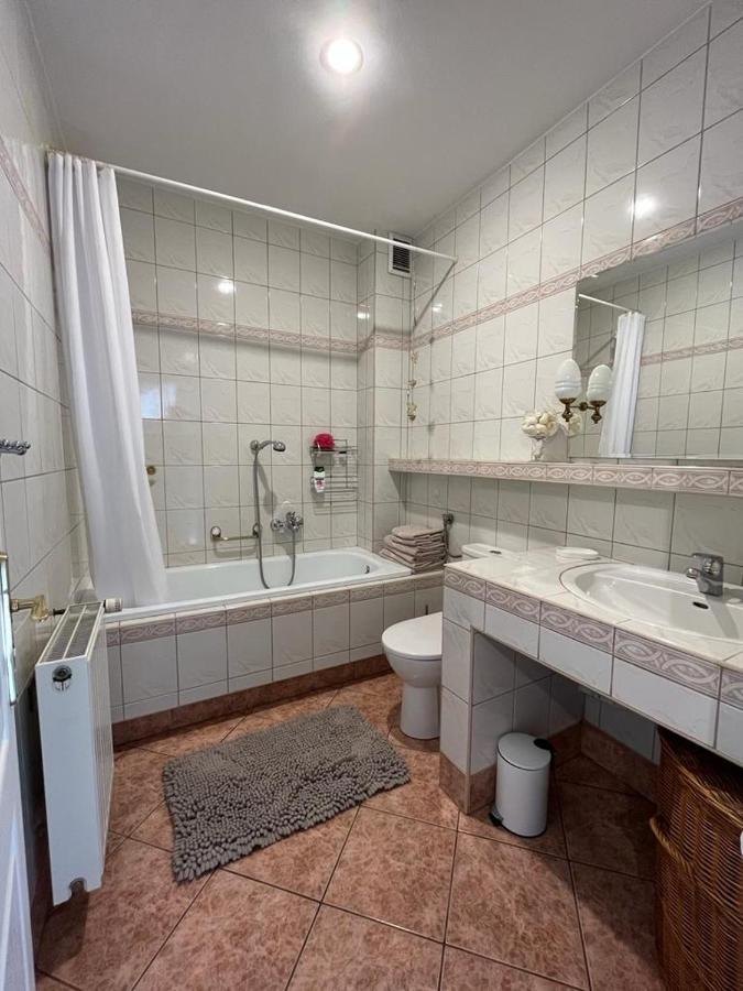 Janina Jelenia Gora